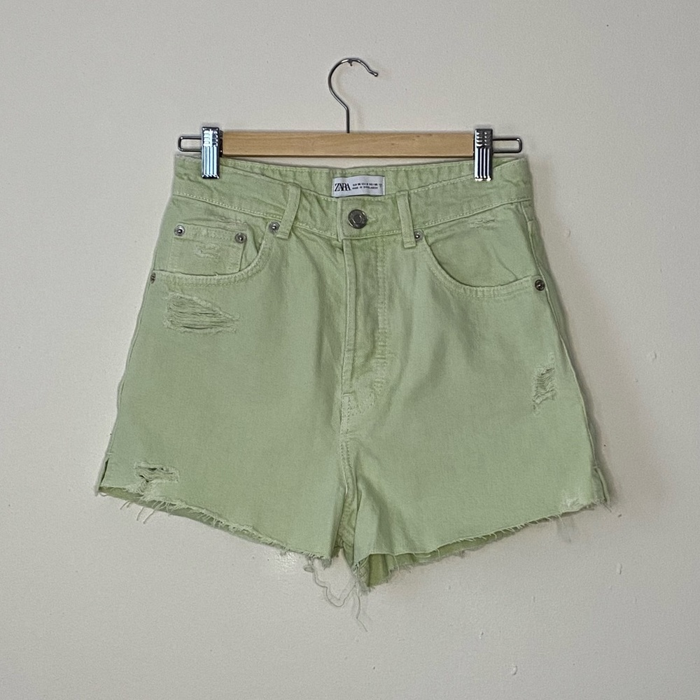‘Zara’ green denim shorts